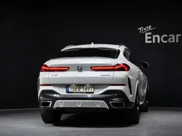 2022 BMW X6 с пробегом 130 989 км