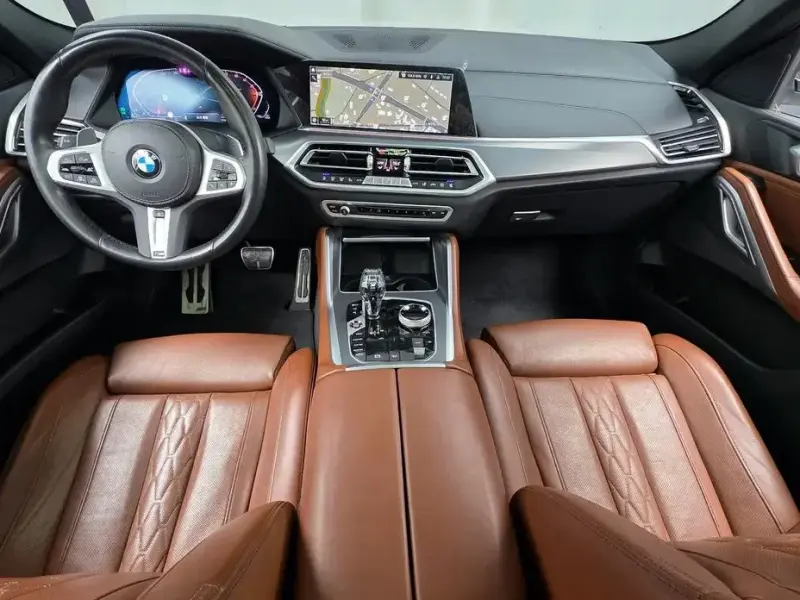2022 BMW X6 с пробегом 130 989 км