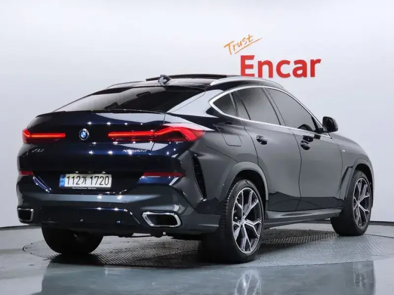 2022 BMW X6 с пробегом 48 048 км
