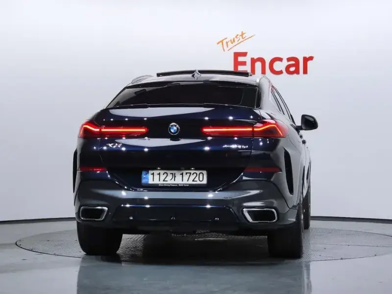 2022 BMW X6 с пробегом 48 048 км