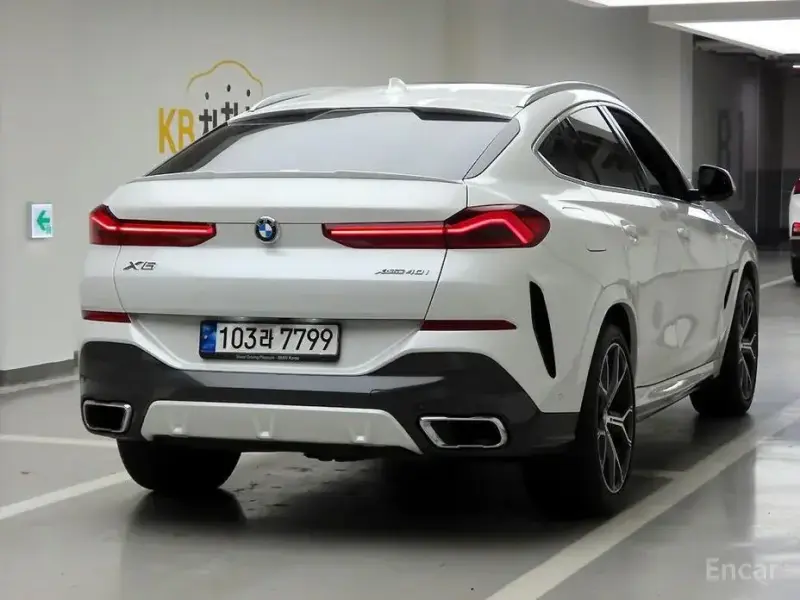 2022 BMW X6 с пробегом 74 465 км