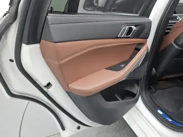 2022 BMW X6 с пробегом 78 589 км