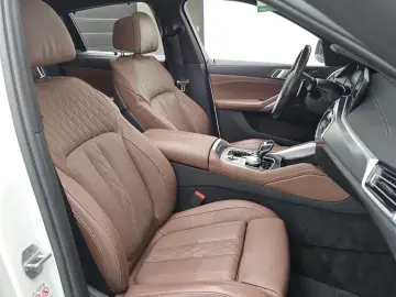 2022 BMW X6 с пробегом 78 589 км
