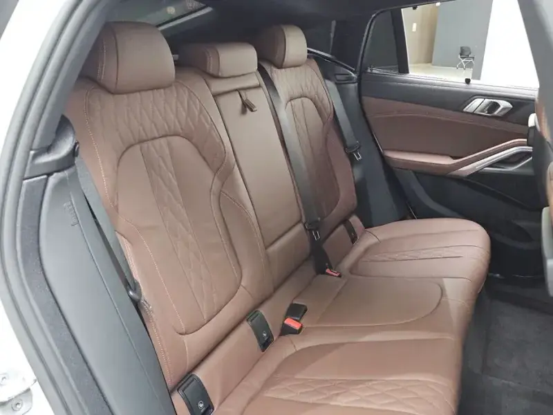 2022 BMW X6 с пробегом 78 589 км