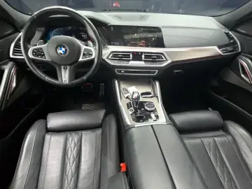 2022 BMW X6 с пробегом 14 959 км