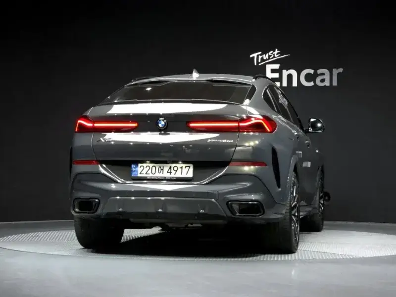 2022 BMW X6 с пробегом 54 808 км