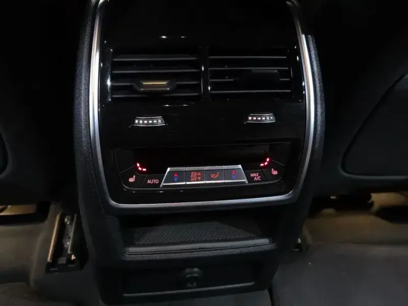 2022 BMW X6 с пробегом 54 808 км