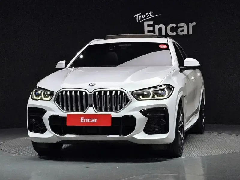 2022 BMW X6 с пробегом 77 128 км