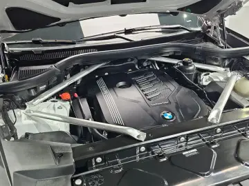 2022 BMW X6 с пробегом 77 128 км