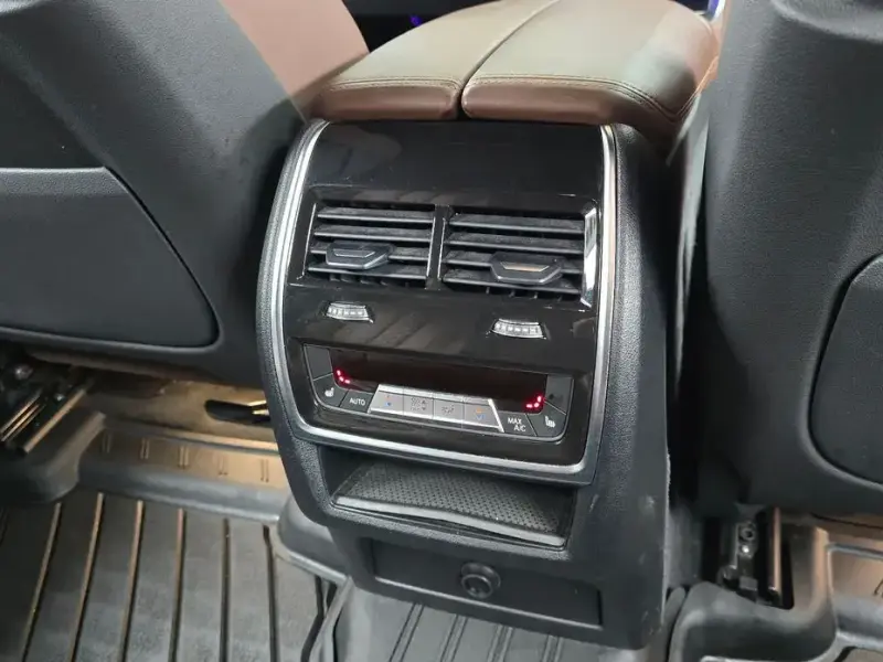 2022 BMW X6 с пробегом 86 793 км