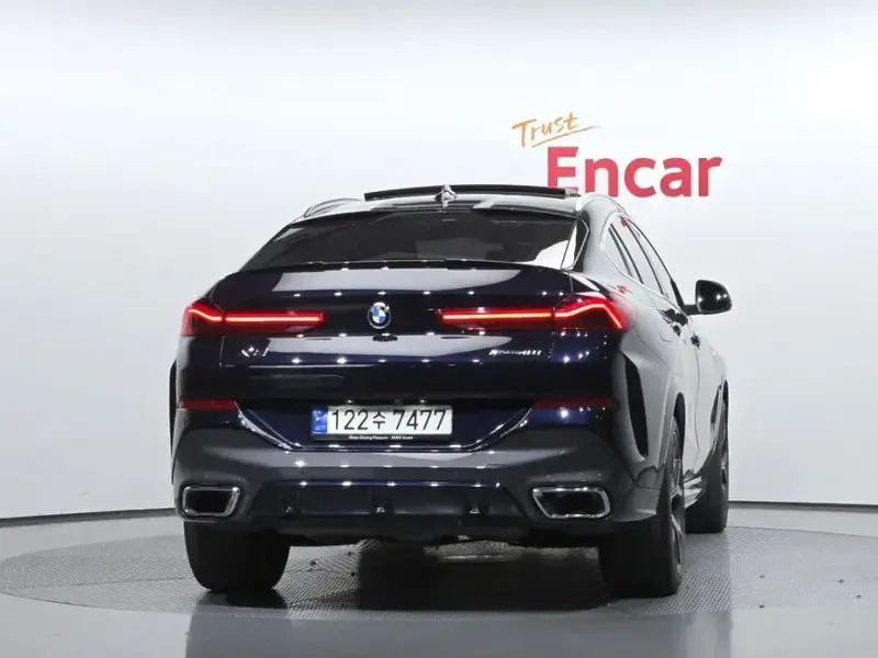 2022 BMW X6 с пробегом 39 028 км
