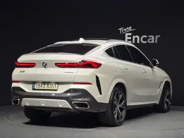 2022 BMW X6 с пробегом 65 117 км