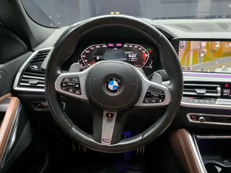 2022 BMW X6 с пробегом 65 117 км