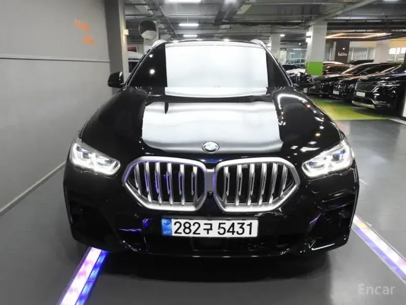 2022 BMW X6 с пробегом 42 000 км