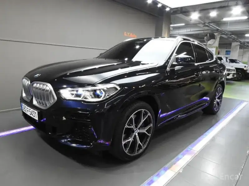 2022 BMW X6 с пробегом 42 000 км