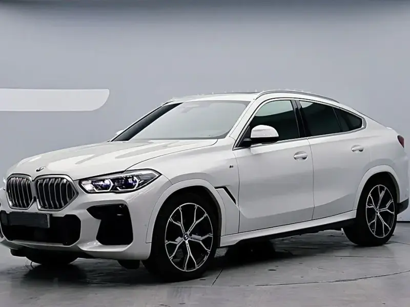 2022 BMW X6 с пробегом 46 127 км