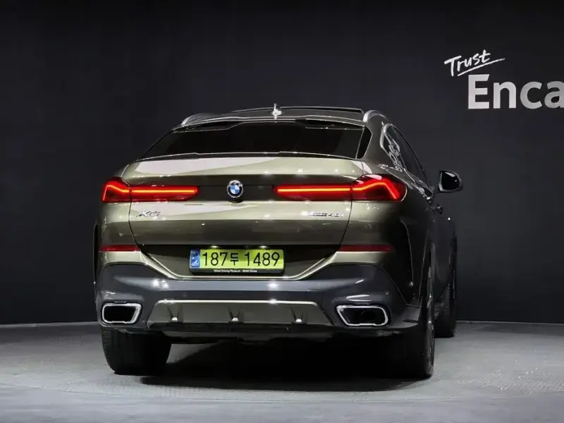 2022 BMW X6 с пробегом 67 701 км