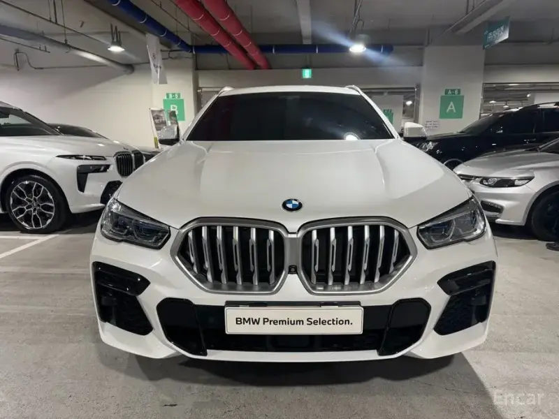 2022 BMW X6 с пробегом 56 192 км