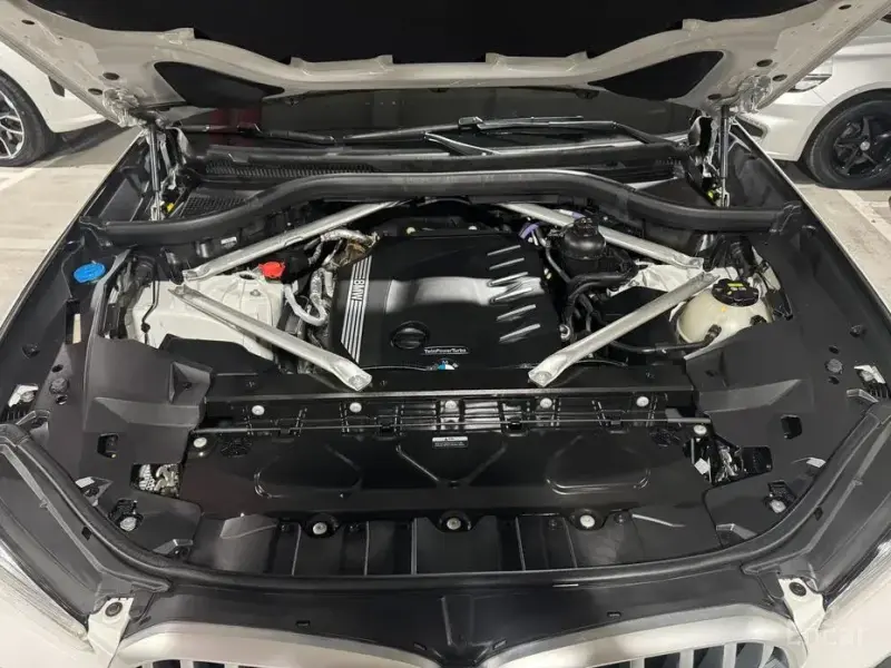 2022 BMW X6 с пробегом 56 192 км