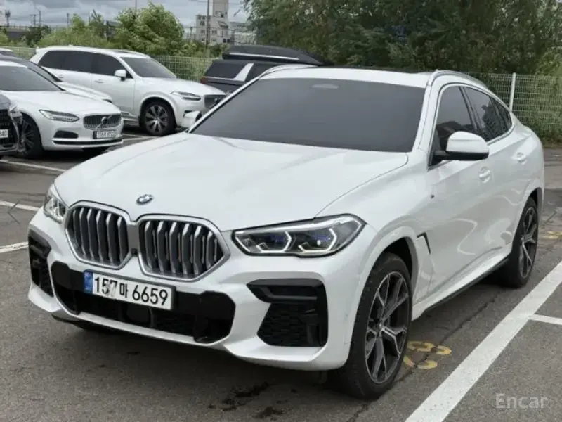 2022 BMW X6 с пробегом 57 439 км