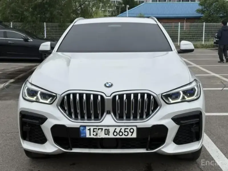 2022 BMW X6 с пробегом 57 439 км