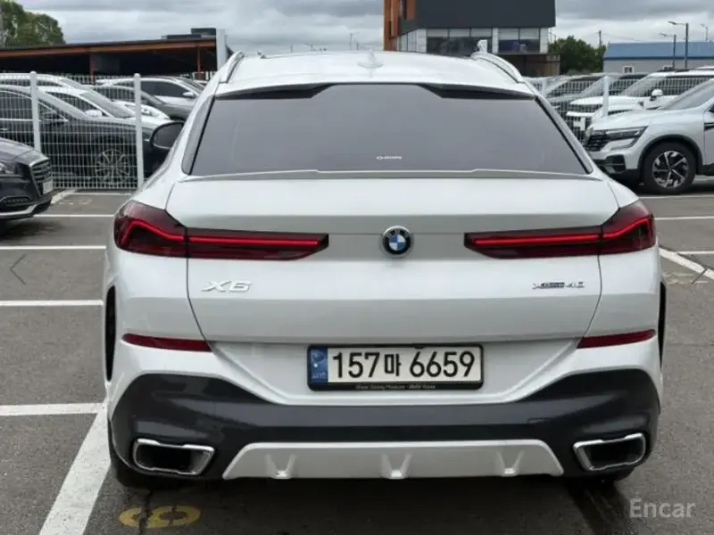 2022 BMW X6 с пробегом 57 439 км