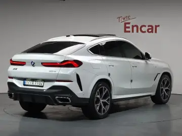 2022 BMW X6 с пробегом 93 708 км