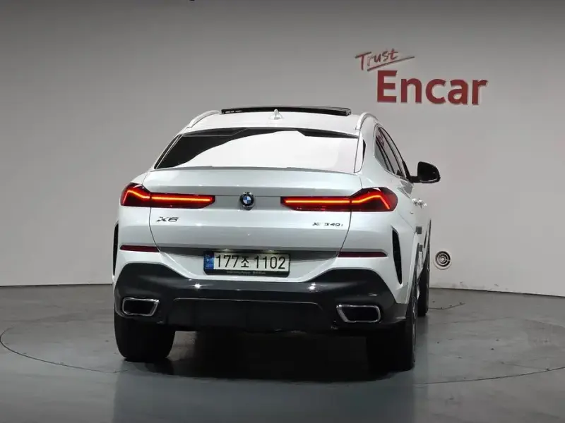 2022 BMW X6 с пробегом 93 708 км