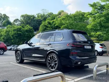 2025 BMW X7 с пробегом 19 325 км