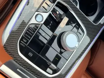 2025 BMW X7 с пробегом 19 325 км