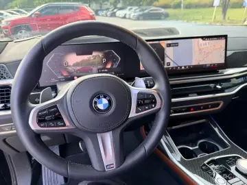 2025 BMW X7 с пробегом 19 325 км