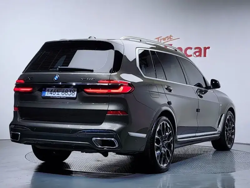 2025 BMW X7 с пробегом 18 544 км
