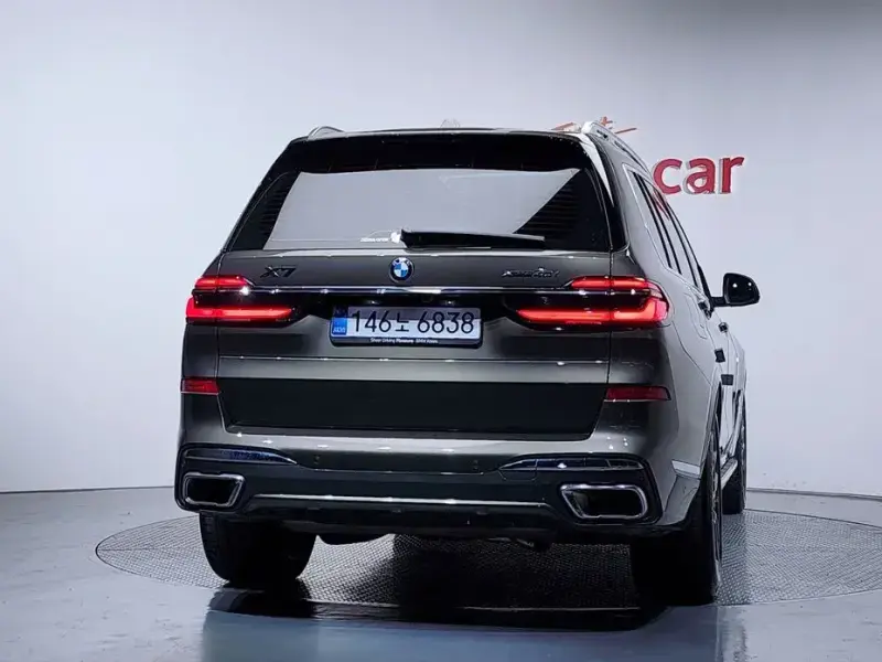 2025 BMW X7 с пробегом 18 544 км