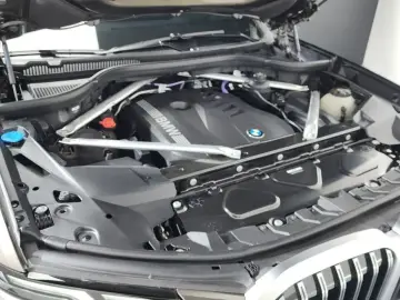 2025 BMW X7 с пробегом 18 544 км