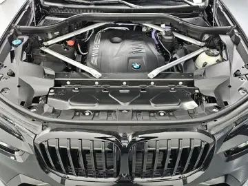 2025 BMW X7 с пробегом 11 573 км