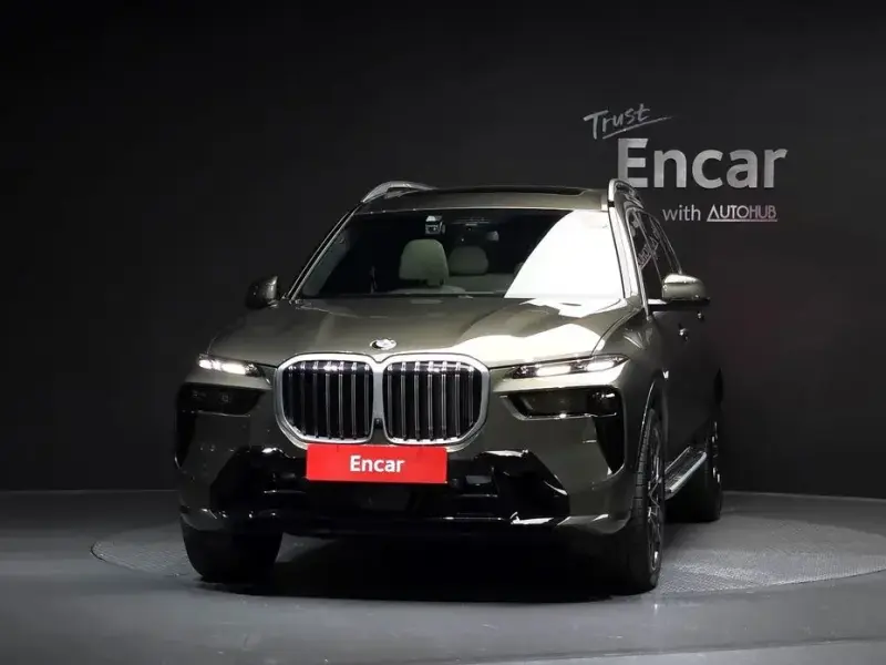 2025 BMW X7 с пробегом 11 160 км