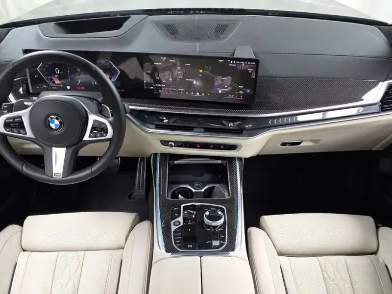 2025 BMW X7 с пробегом 11 160 км