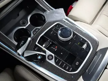 2025 BMW X7 с пробегом 11 160 км
