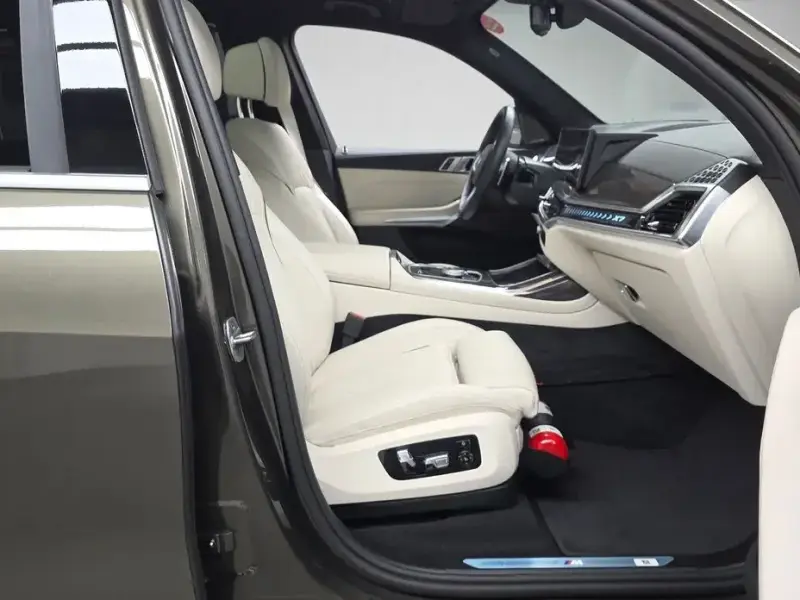 2025 BMW X7 с пробегом 11 160 км