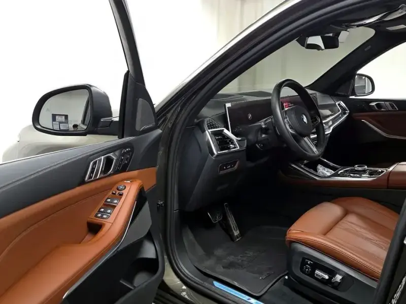 2025 BMW X7 с пробегом 9 483 км