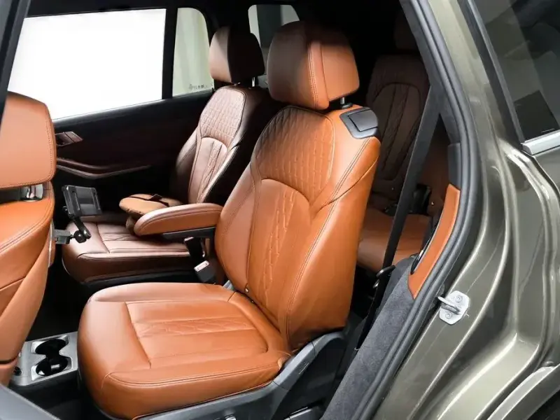 2025 BMW X7 с пробегом 9 483 км