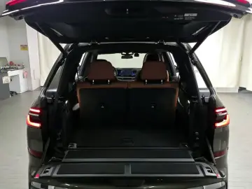 2025 BMW X7 с пробегом 9 483 км