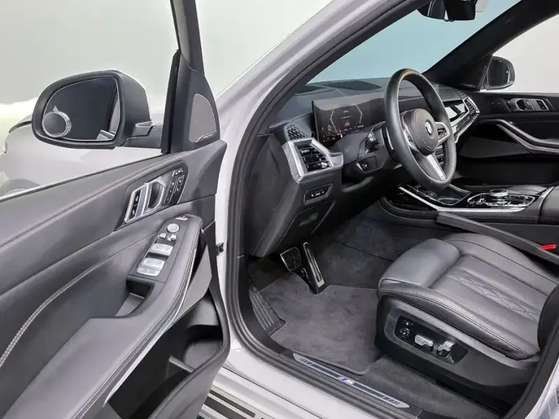 2024 BMW X7 с пробегом 15 206 км