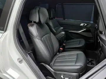 2024 BMW X7 с пробегом 15 206 км