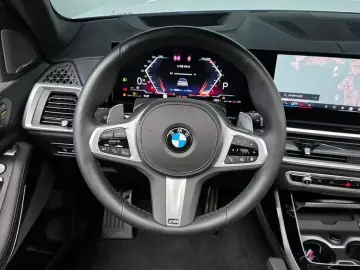 2024 BMW X7 с пробегом 15 206 км