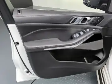 2024 BMW X7 с пробегом 15 206 км