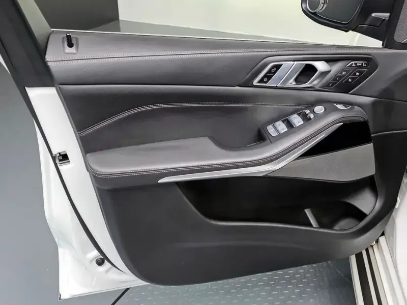 2024 BMW X7 с пробегом 15 206 км