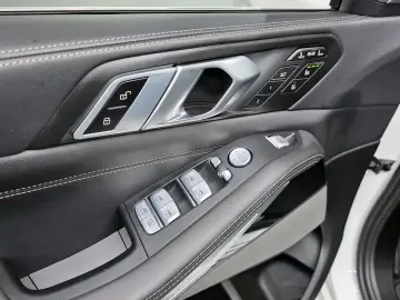 2024 BMW X7 с пробегом 15 206 км