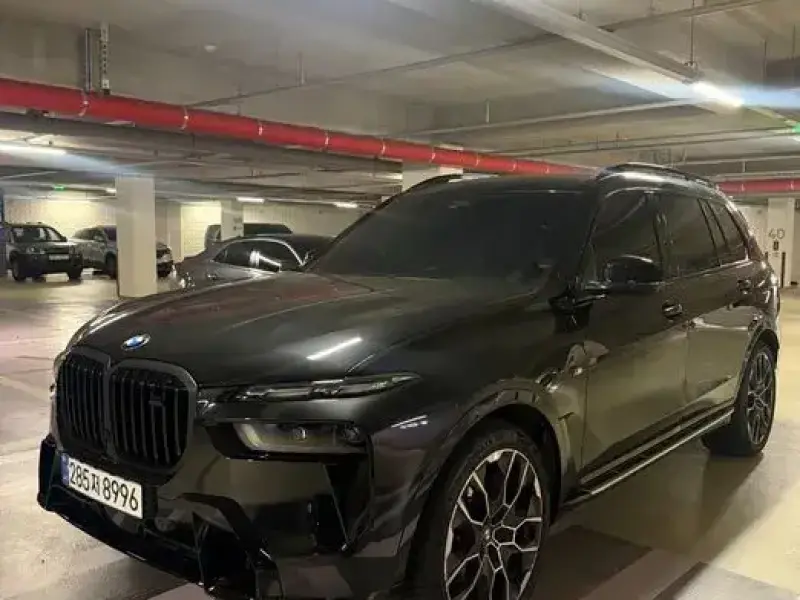 2025 BMW X7 с пробегом 5 000 км