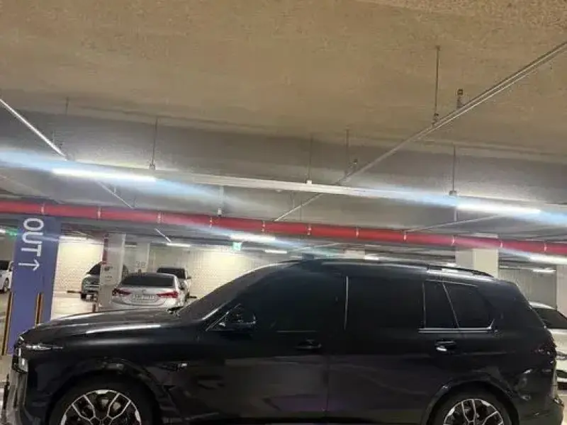 2025 BMW X7 с пробегом 5 000 км